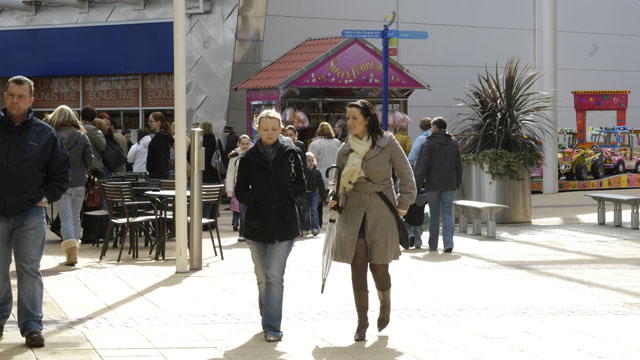 Fort_3 Shoppers at Glasgow Fort